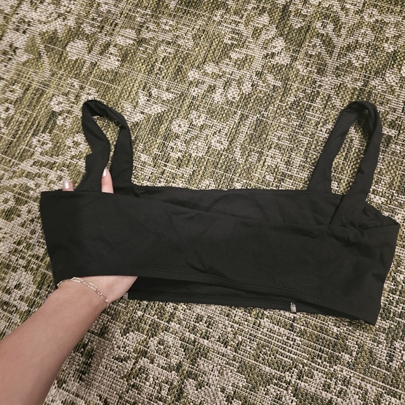 WeWoreWhat XL Black & White sport bra - Picture 8 of 8